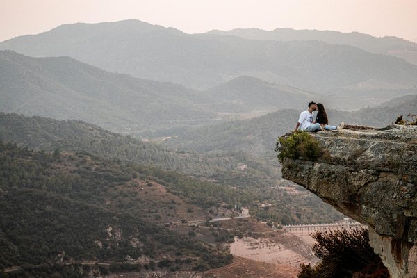 Quels sont les avantages de louer une maison de vacances en Norvège avec des excursions en bateau et des cours de survie?